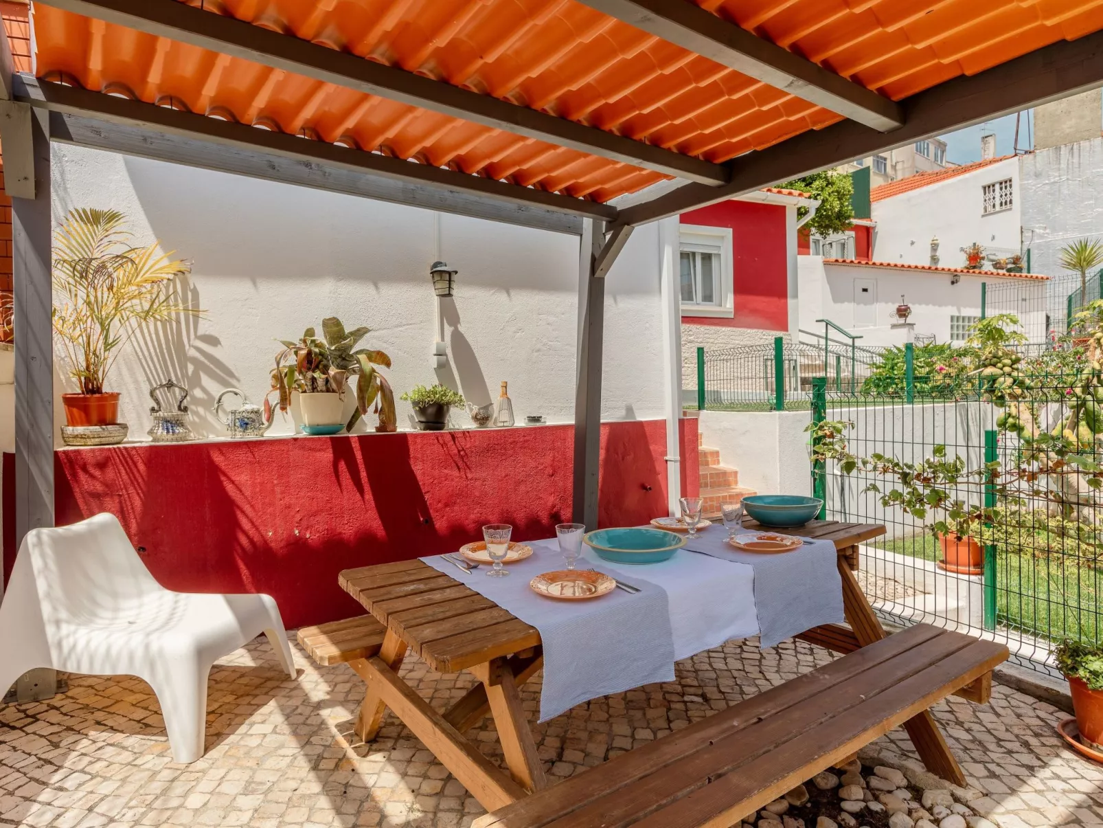 Nette Wohnung mit Kleinem gemeinsamem Pool - Buiten