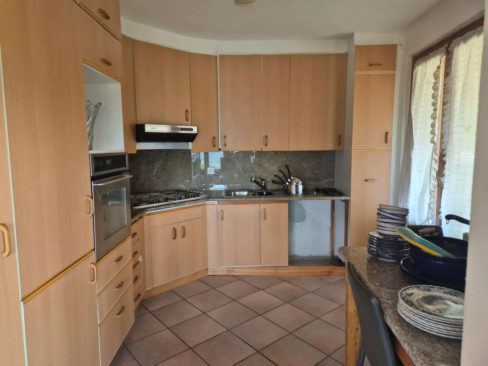 Executive mit 6 Schlafzimmern und 2 Bädern-Image-tags.info