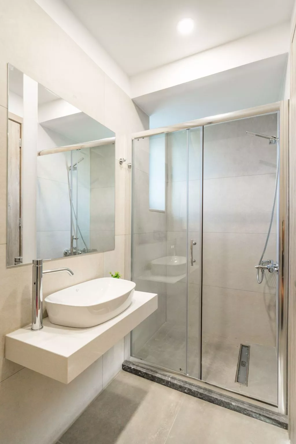 Villa am Strand mit Pool, Kinderbereich und BBQ-Binnen