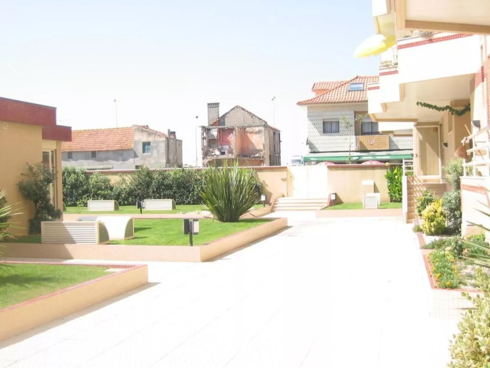 Meerblick First Line mit 2 Pools 5-Image-tags.info