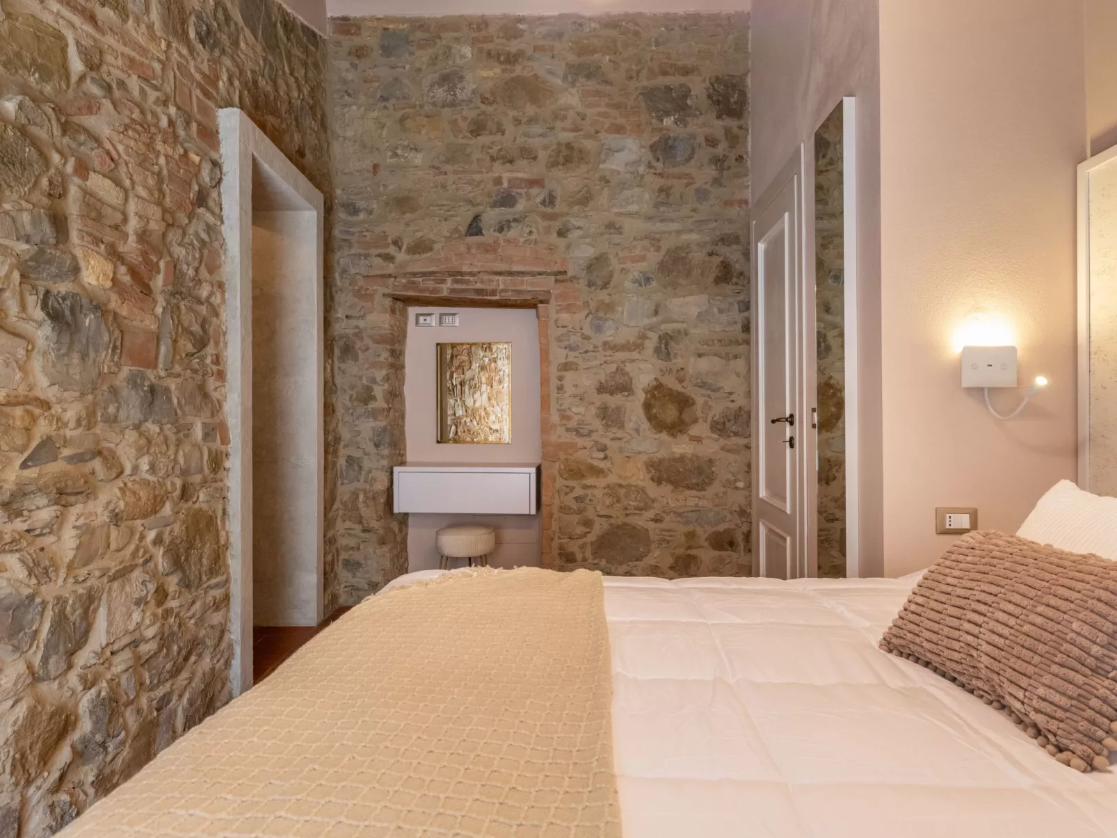 Für 10 Personen und 4 Kinder in Chianni, Toskana (Provinz Pisa)-Binnen