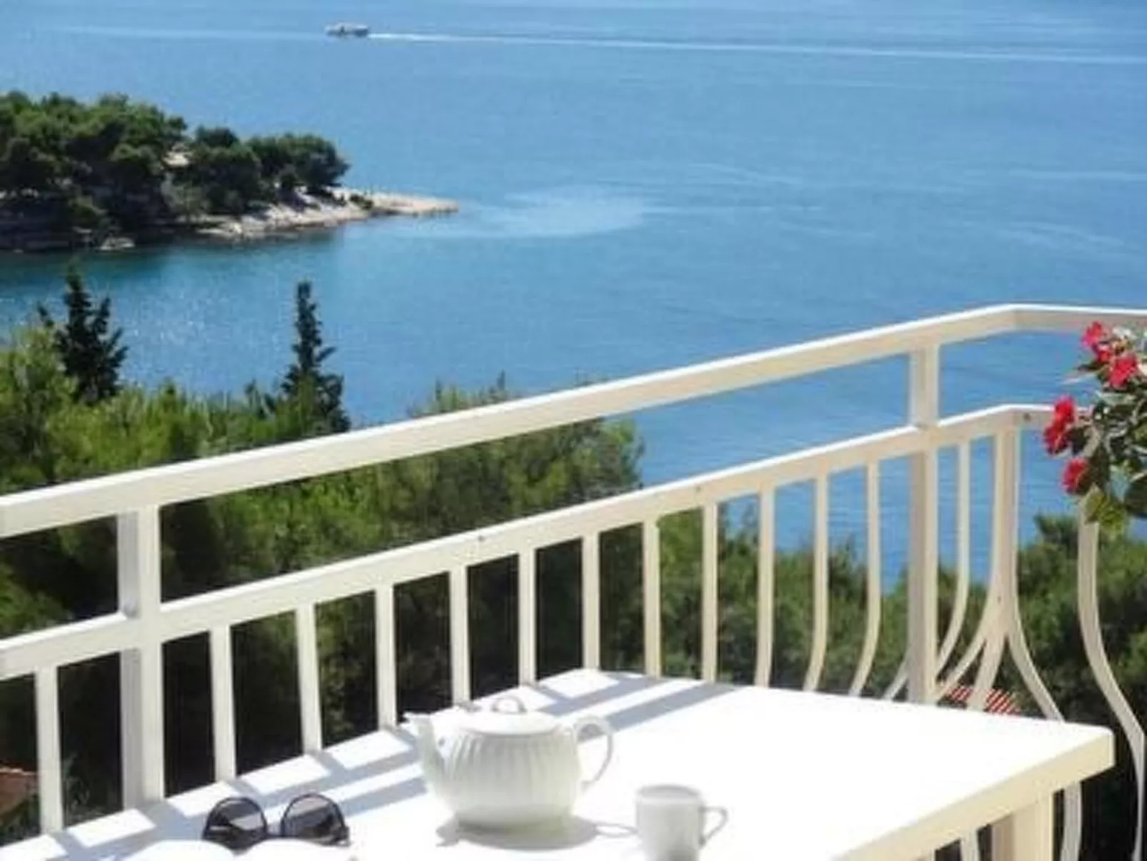 Trogir Yellow House A3-Image-tags.info