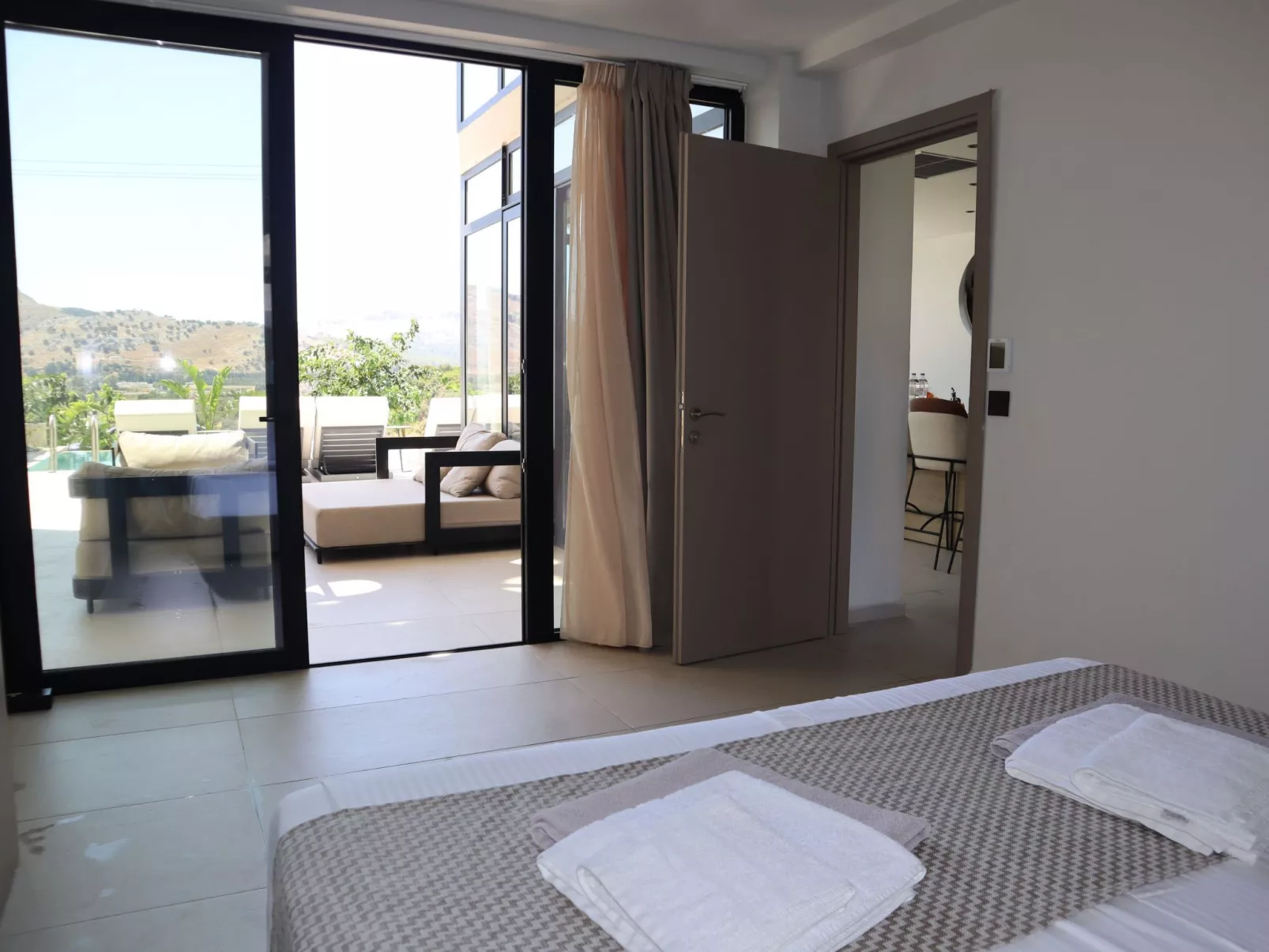 Trapezia Luxury Living -Zitrin-Binnen