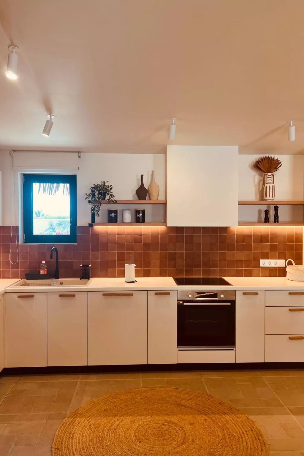 "Naya" mit eigenem Pool-Binnen