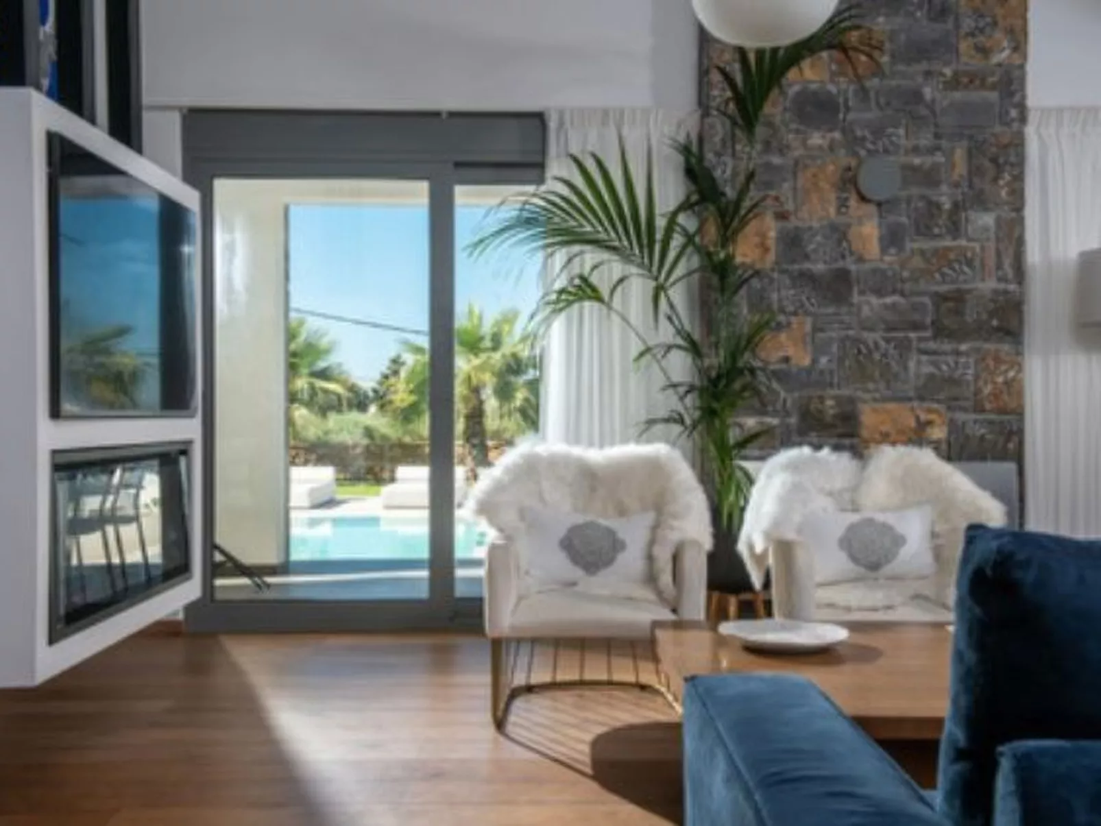 Luxuriös gestaltete Villa mit privatem Pool-Image-tags.info