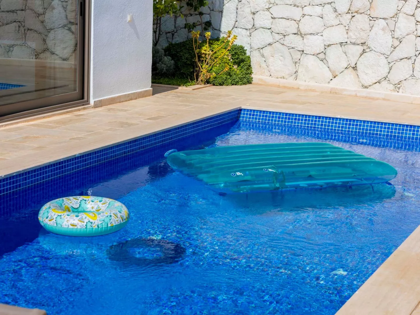 Villa Mini Arden mit Privatem Pool und Meerblick-Image-tags.info