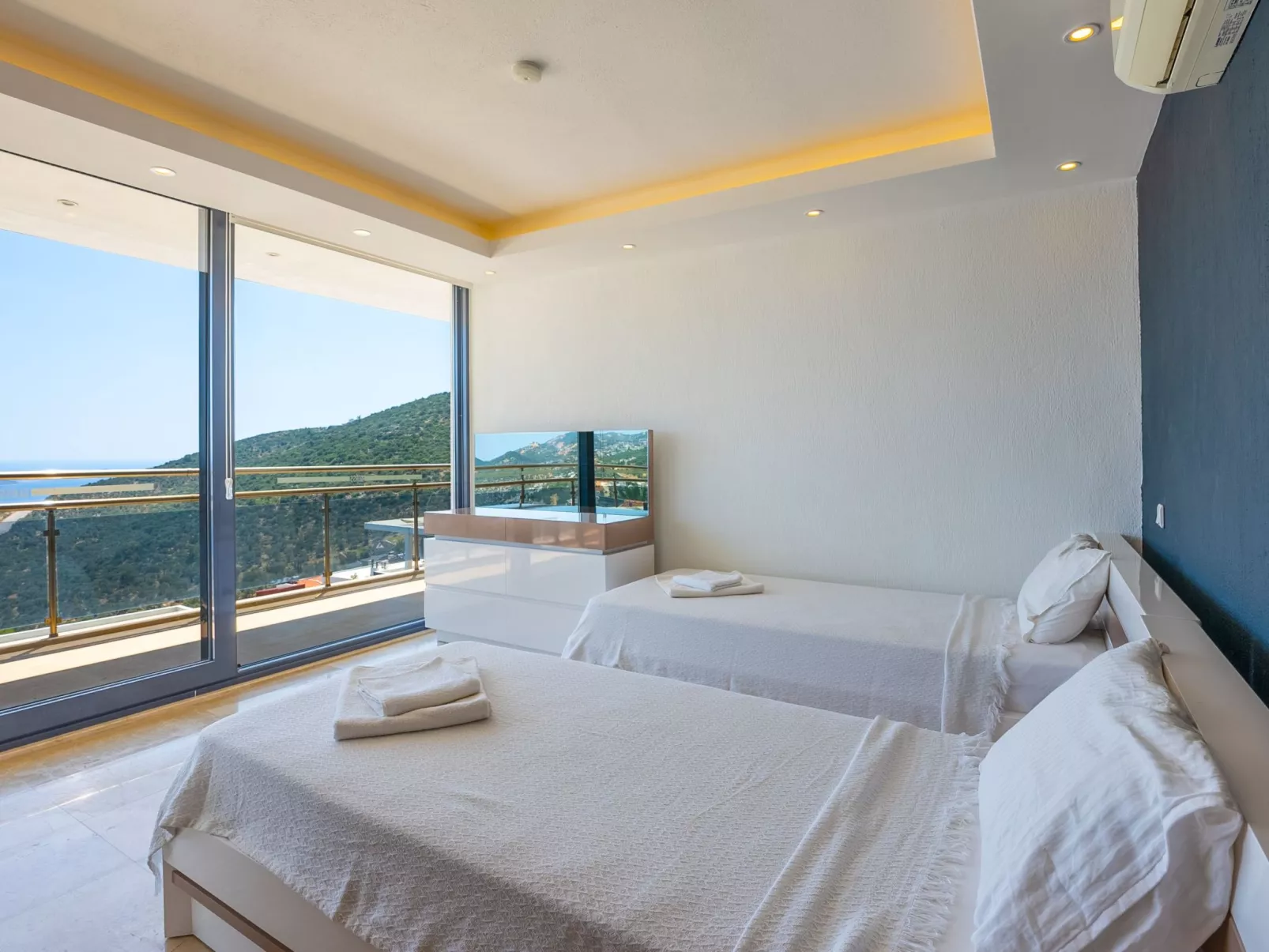 Villa mit Traum-Meerblick für 12 Personen-Binnen