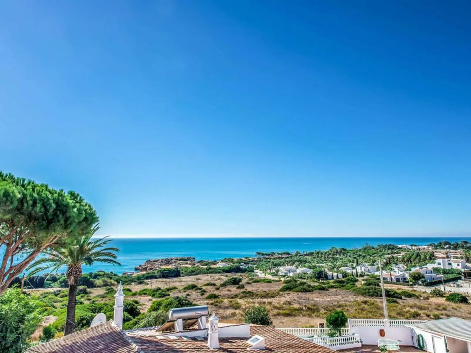 Chalet "Villa Oceano" mit privatem Pool-Buiten