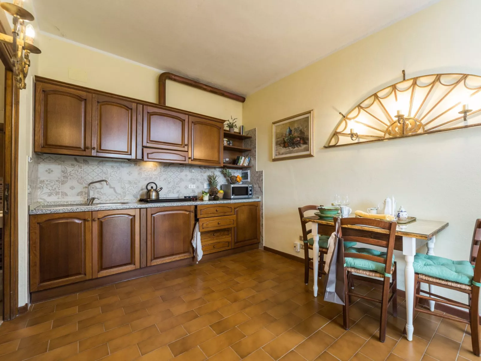 Rosa Wohnung mit Panoramablick-Image-tags.info