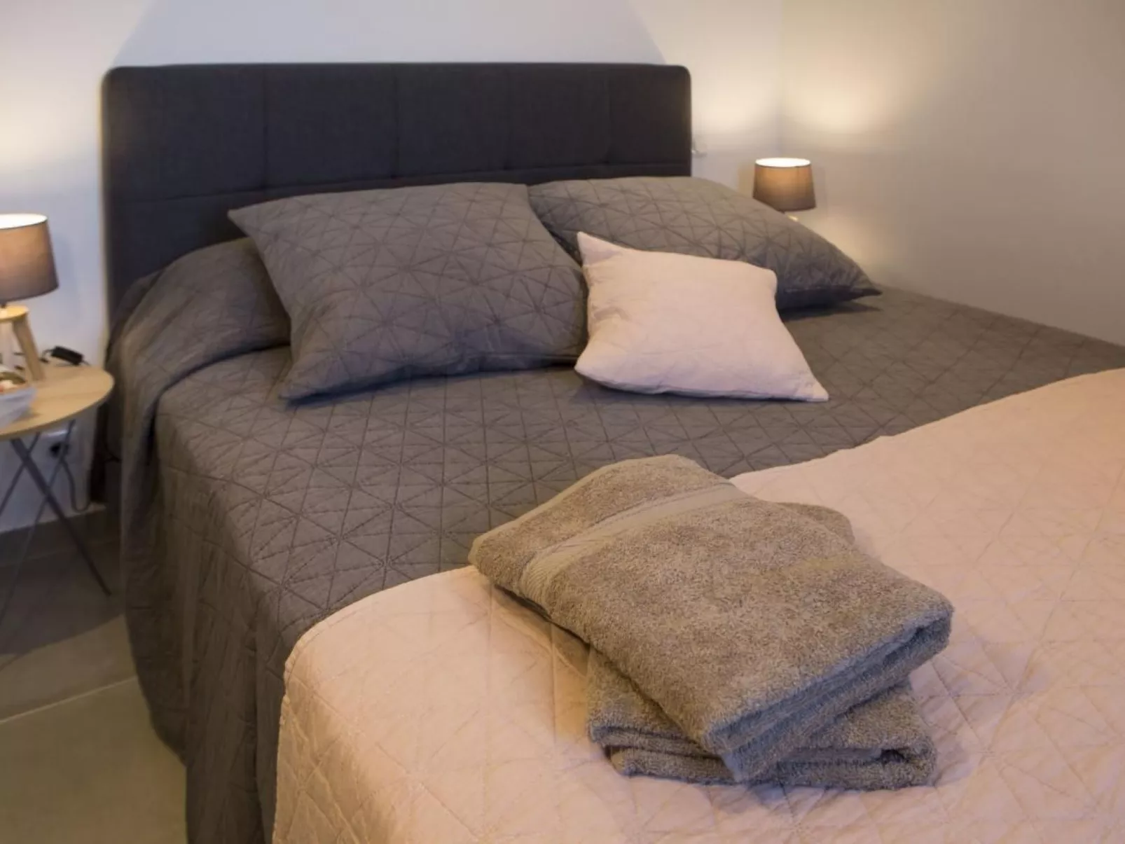 "Meline" mit Aussicht-Binnen