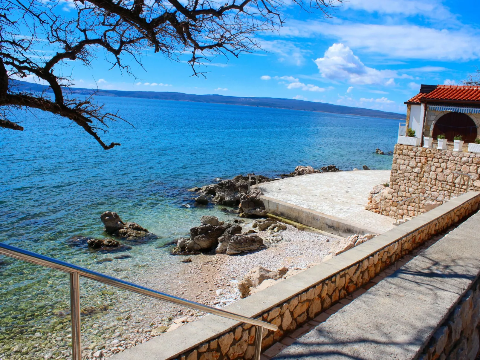"Bribirska Obala" direkt am Strand-Buiten