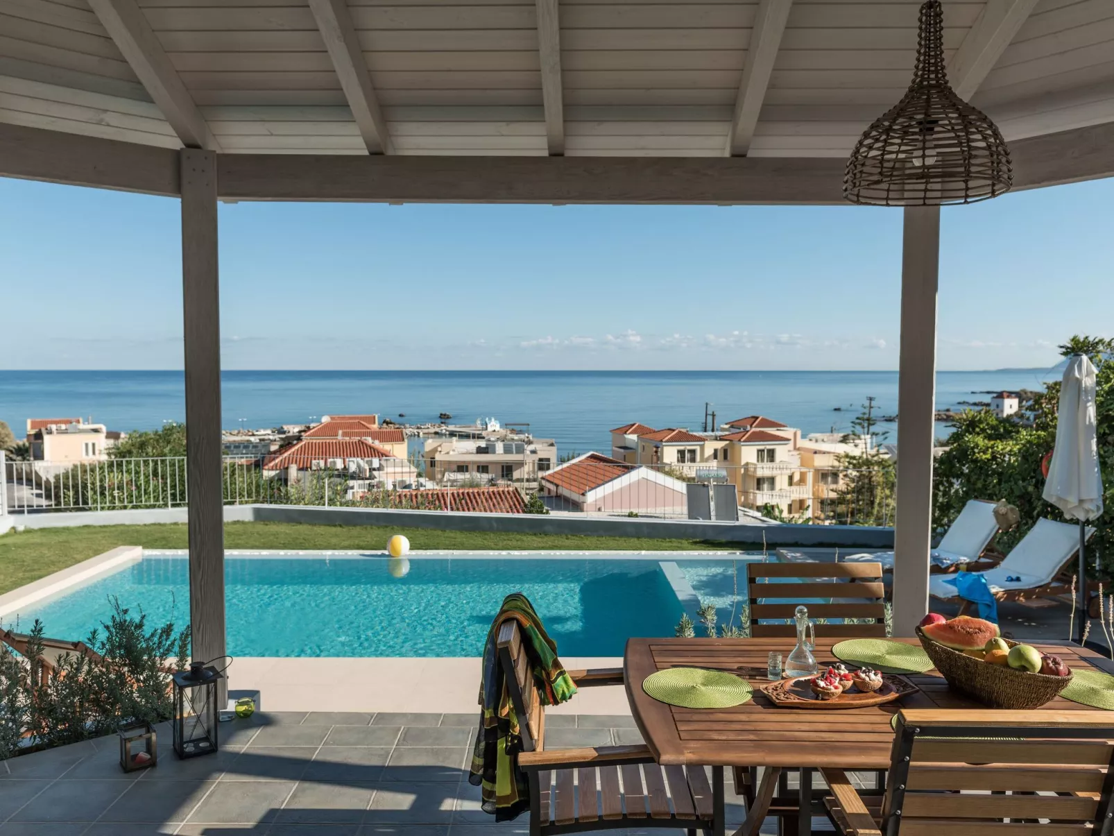 "Thea Thalassa" mit eigenem Pool