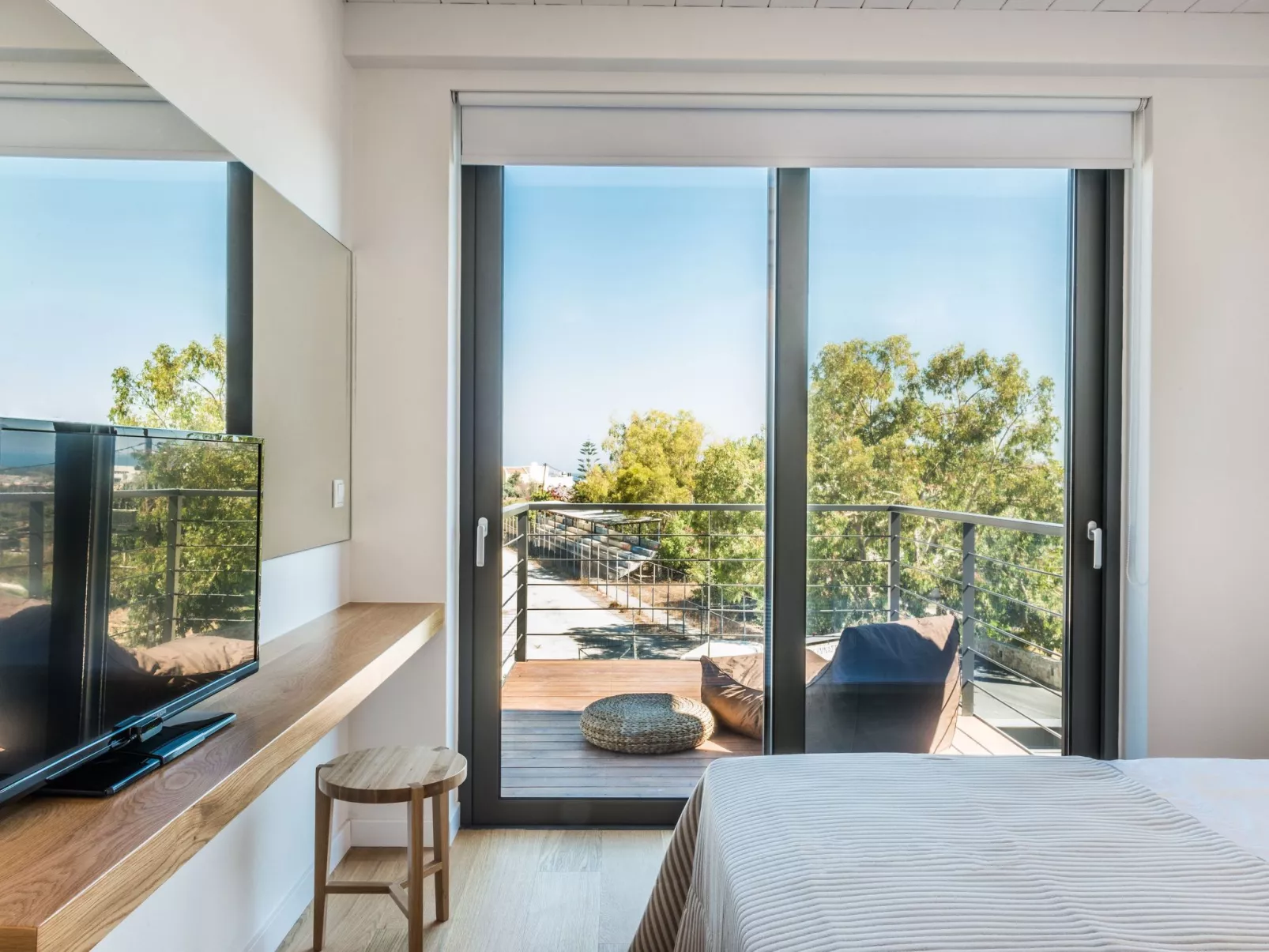 Ferienvilla mit beheiztem Pool und schöner Aussicht-Binnen