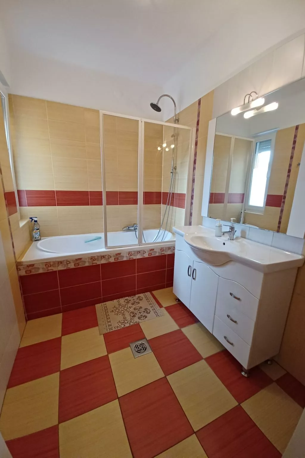 Schönes Appartement-Binnen