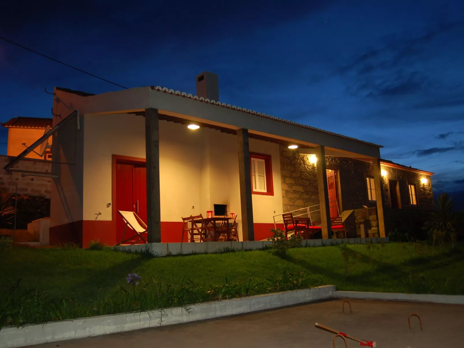 Casa da Fonte - Historisches Steinhaus auf den Azoren-Image-tags.info