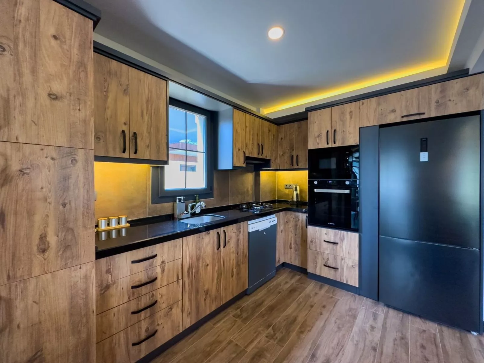 Große Villa in Fethiye Ciftlik-Image-tags.info