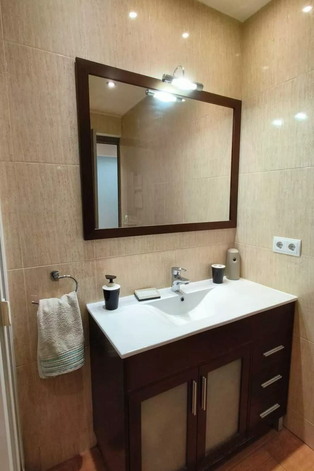 Wohnung "Stockwerk 1" mit Balkon-Image-tags.info