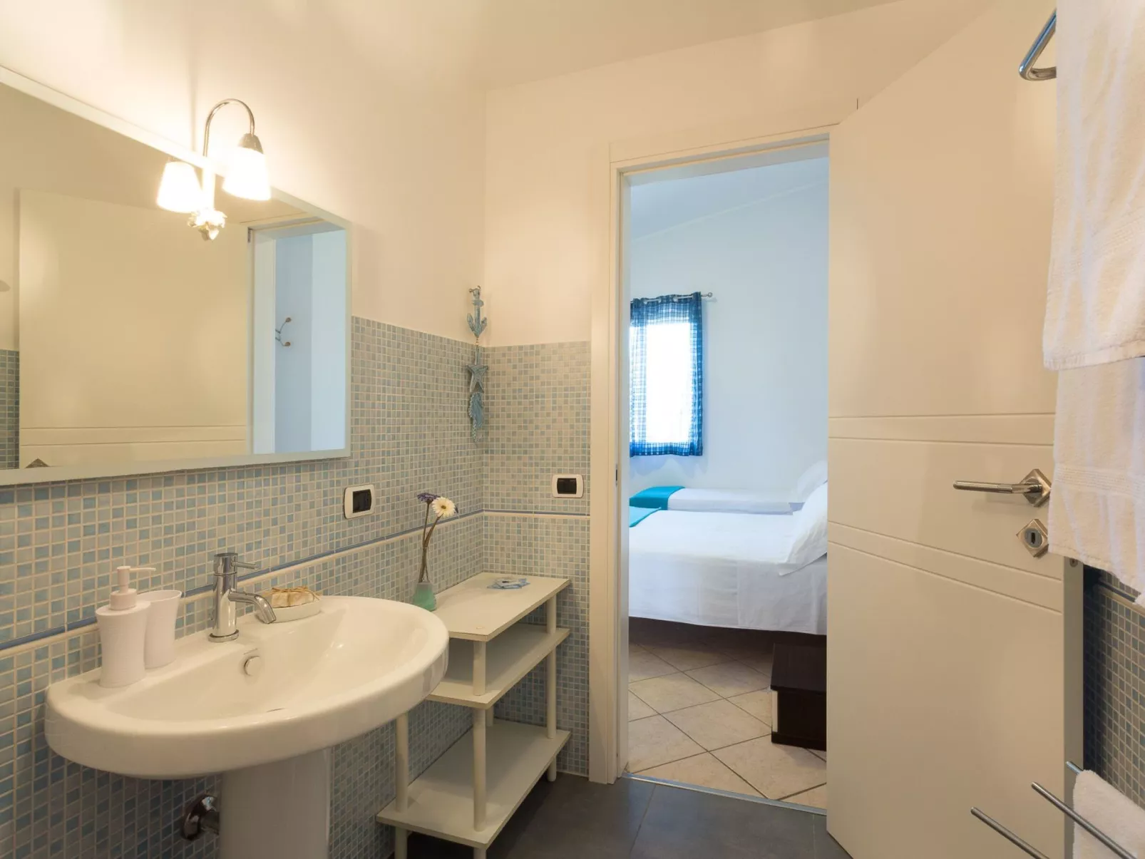 Angenehmes Haus mit privatem Pool-Image-tags.info