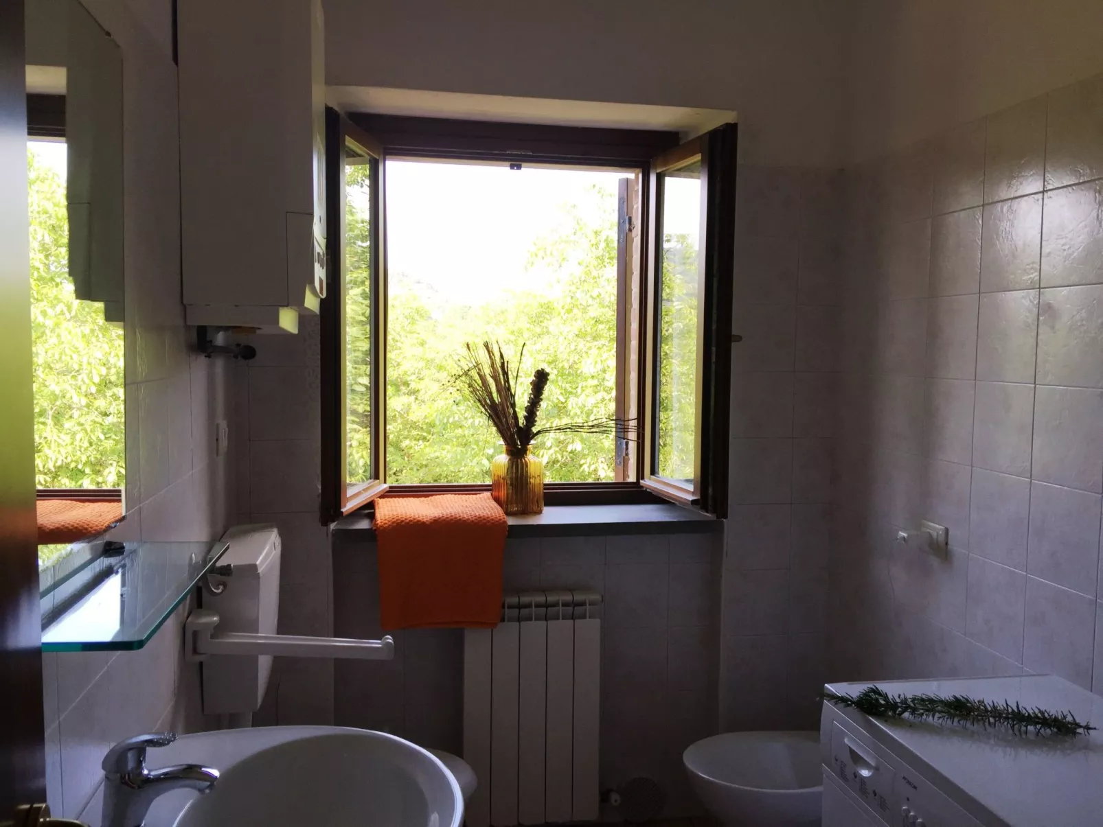 Haus für 11 Erwachsene und 9 Kinder in Apecchio-Binnen