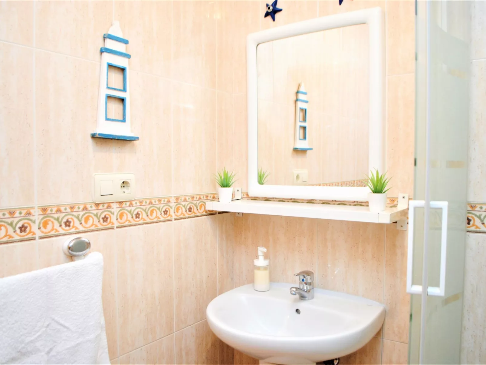 Erdgeschosswohnung mit Balkon für 4 Personen-Binnen