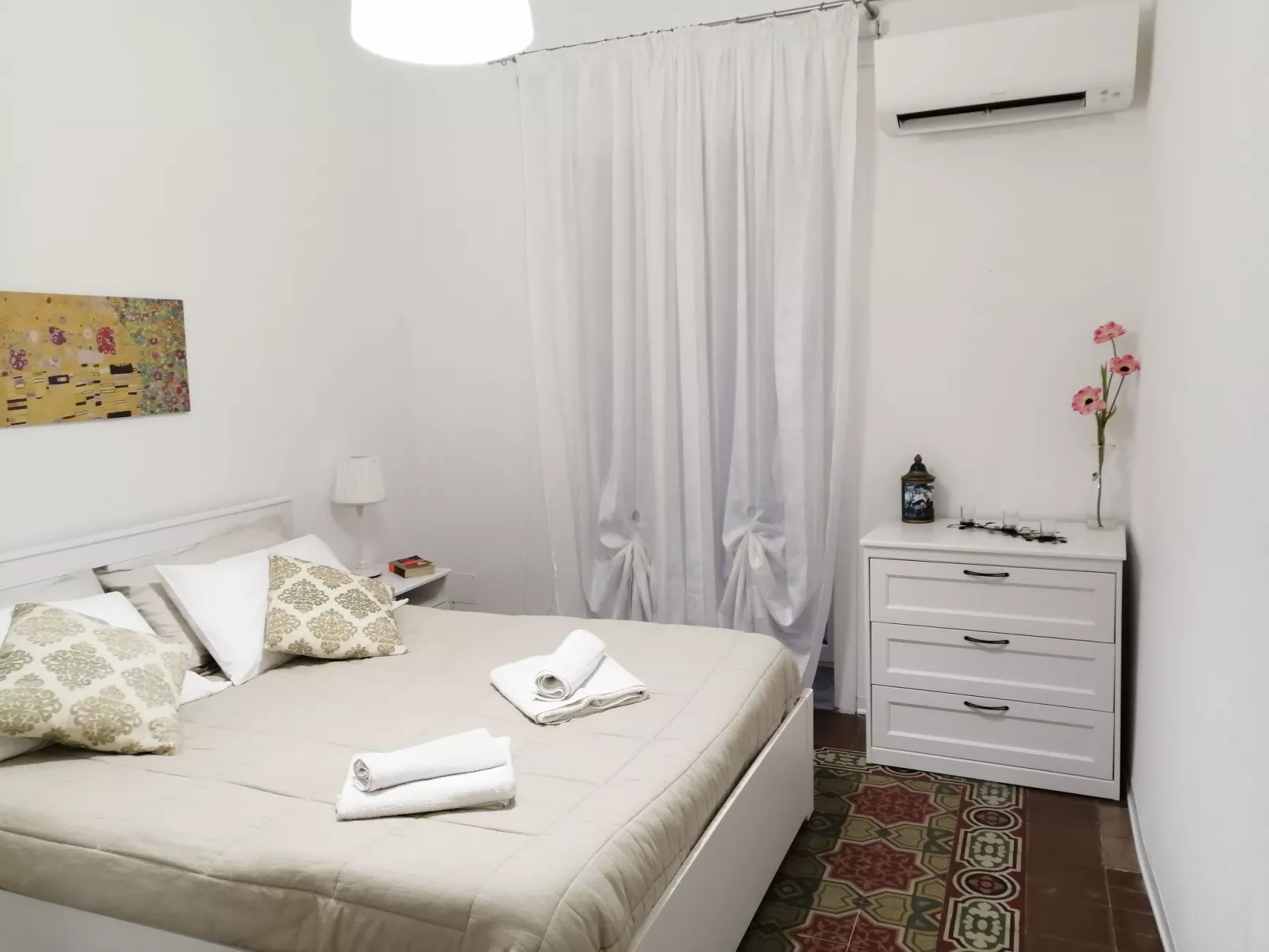 Wohnung im Zentrum mit Balkon, in der Nähe des Meeres-Binnen