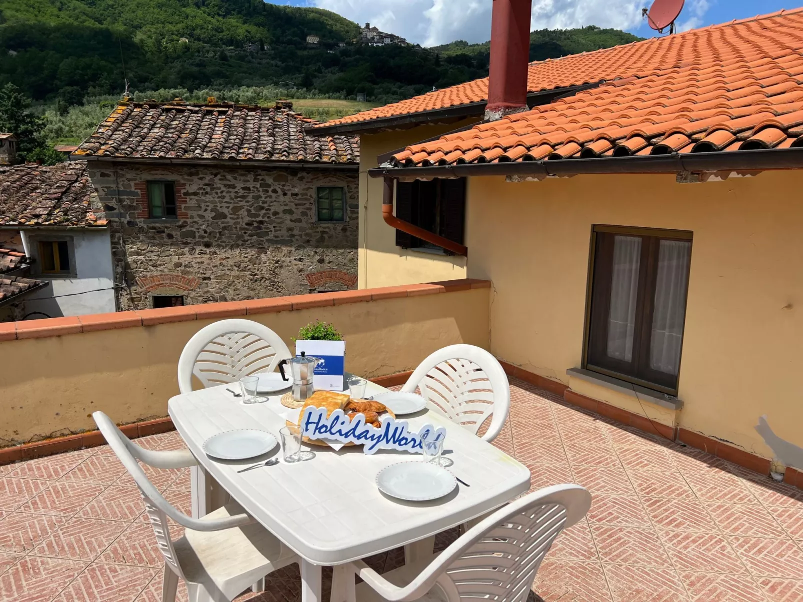 Rosa Selvatica by Holiday World