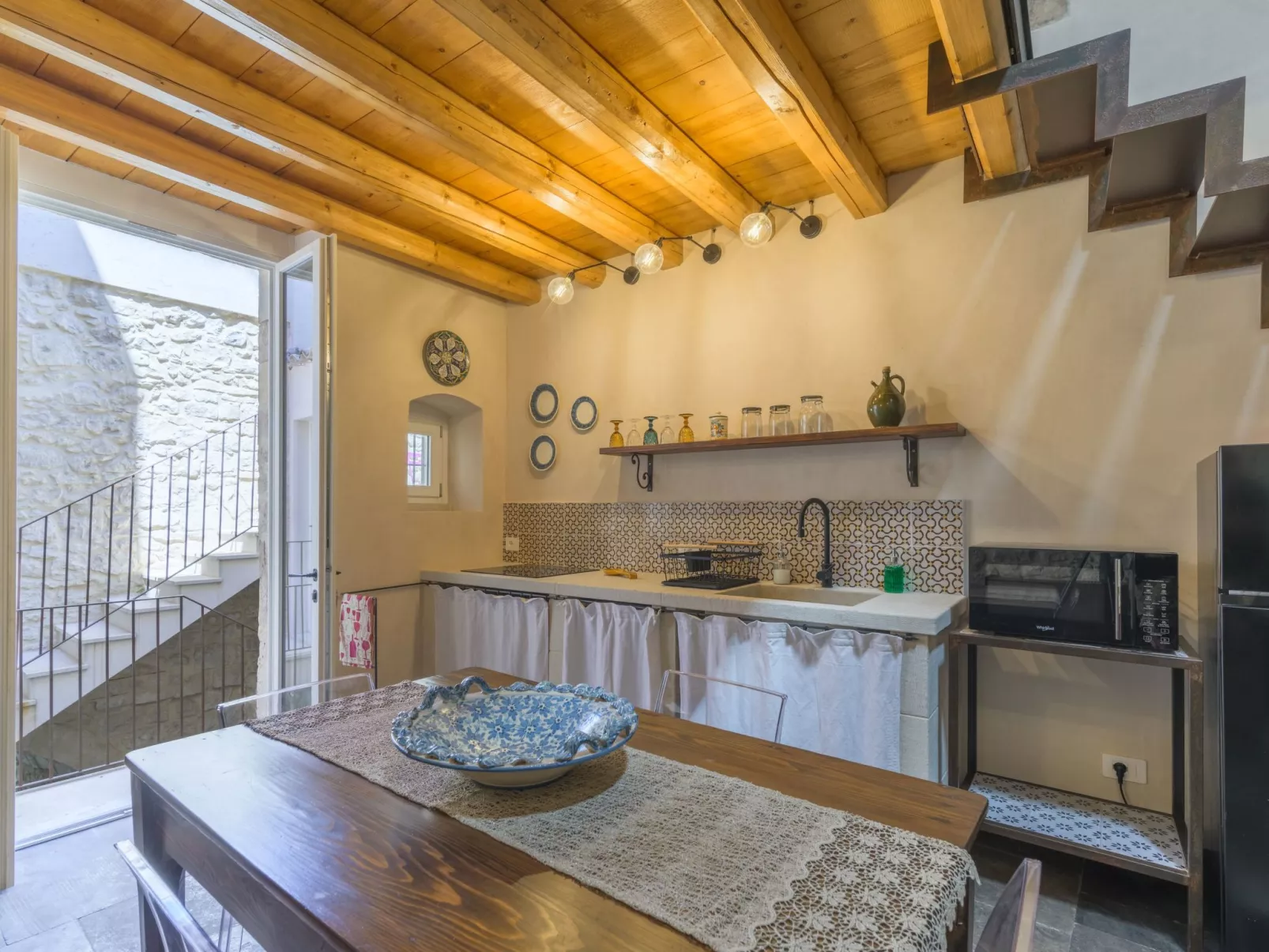 'Casa degli Archi-Image-tags.info