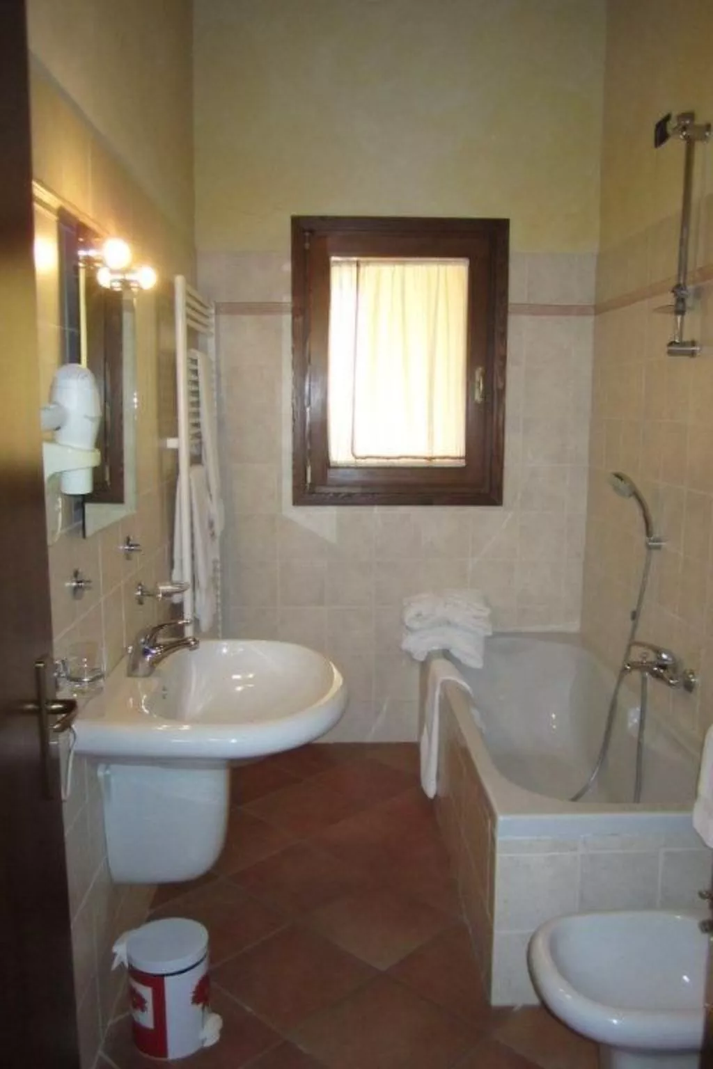 Flacher Hof-Image-tags.info