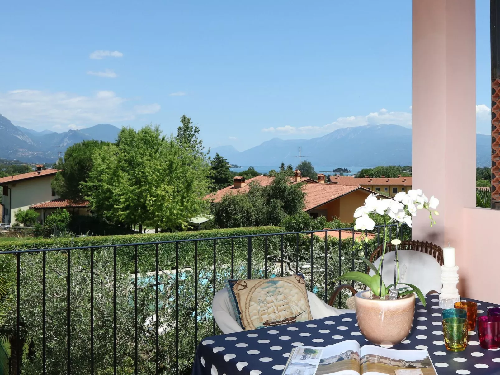 Wohnung 'Gelsomino' mit Gemeinschaftspool-Buiten