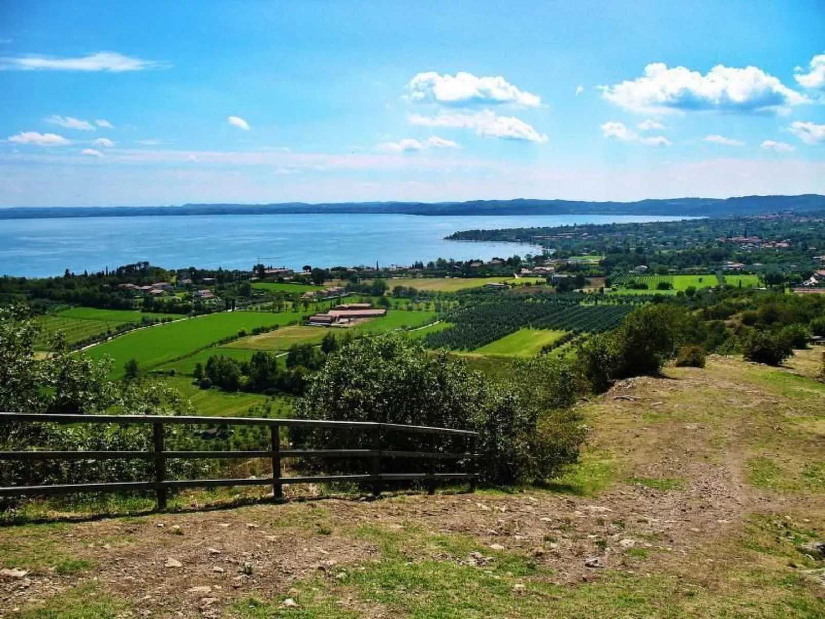 Wohnung in Solarolo mit privatem Parkplatz-Buiten
