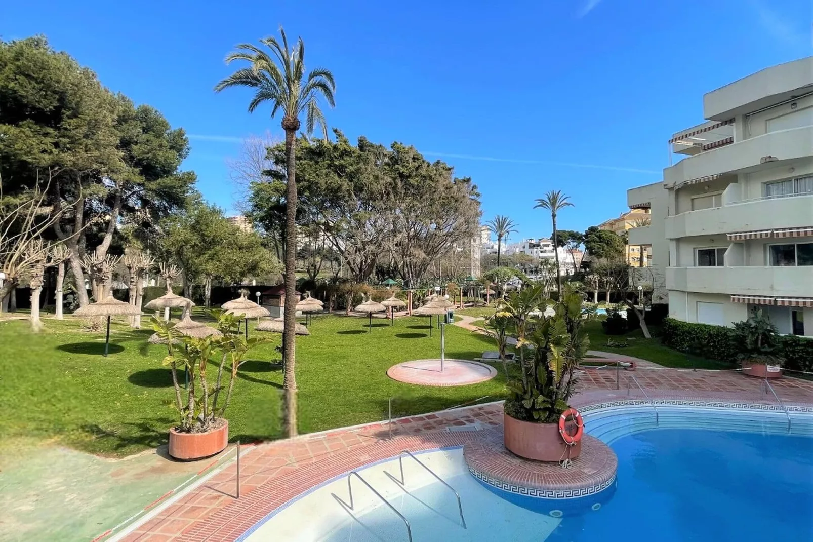 Apartamento con terraza panorámica en Playa Benalmádena