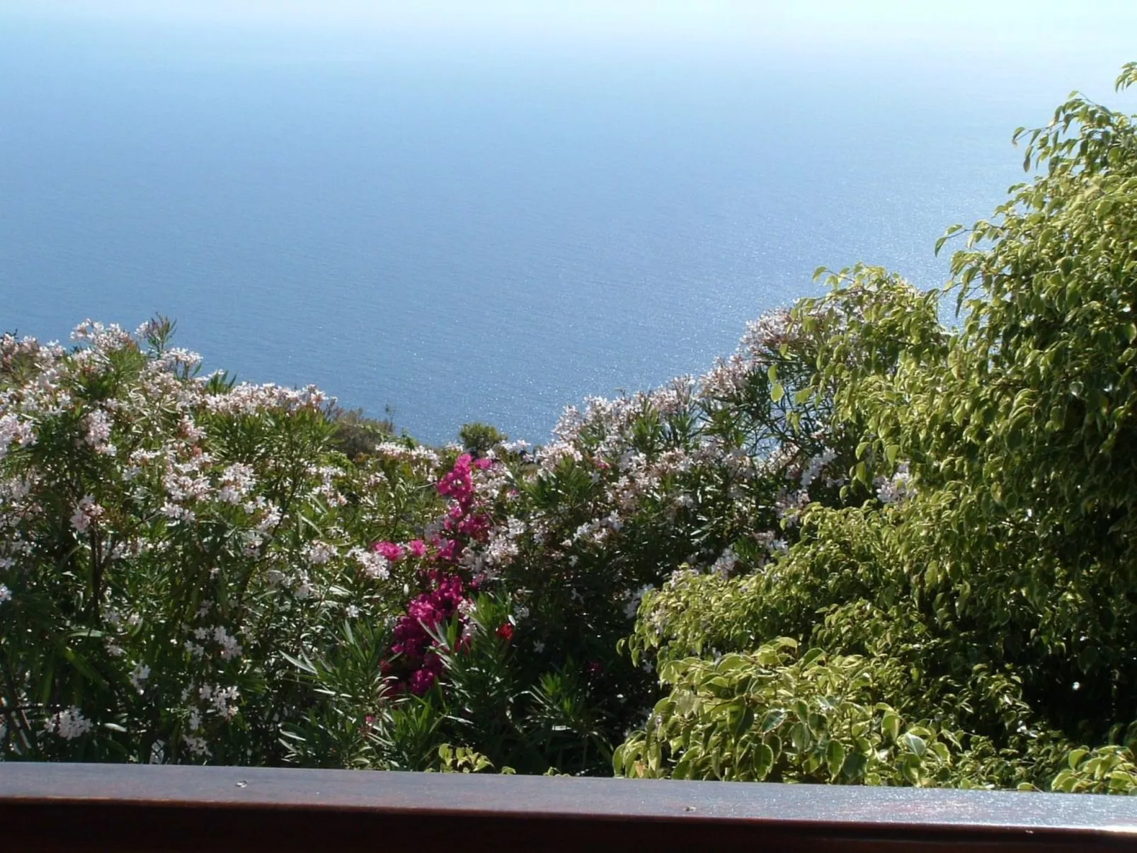 Mit Garten und wunderbarer Aussicht