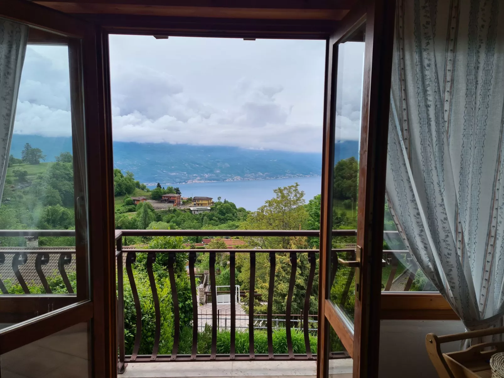 Haus Bella Vista-Buiten