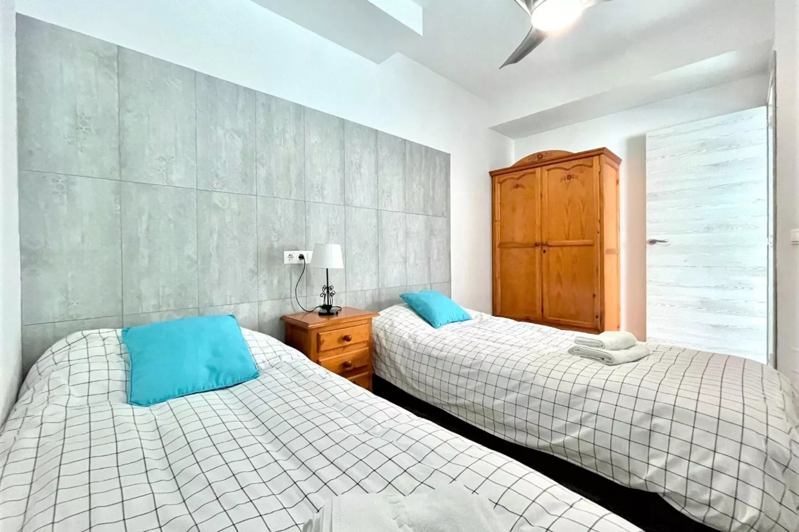 Apartamento con terraza panorámica en Playa Benalmádena-Slaapkamer