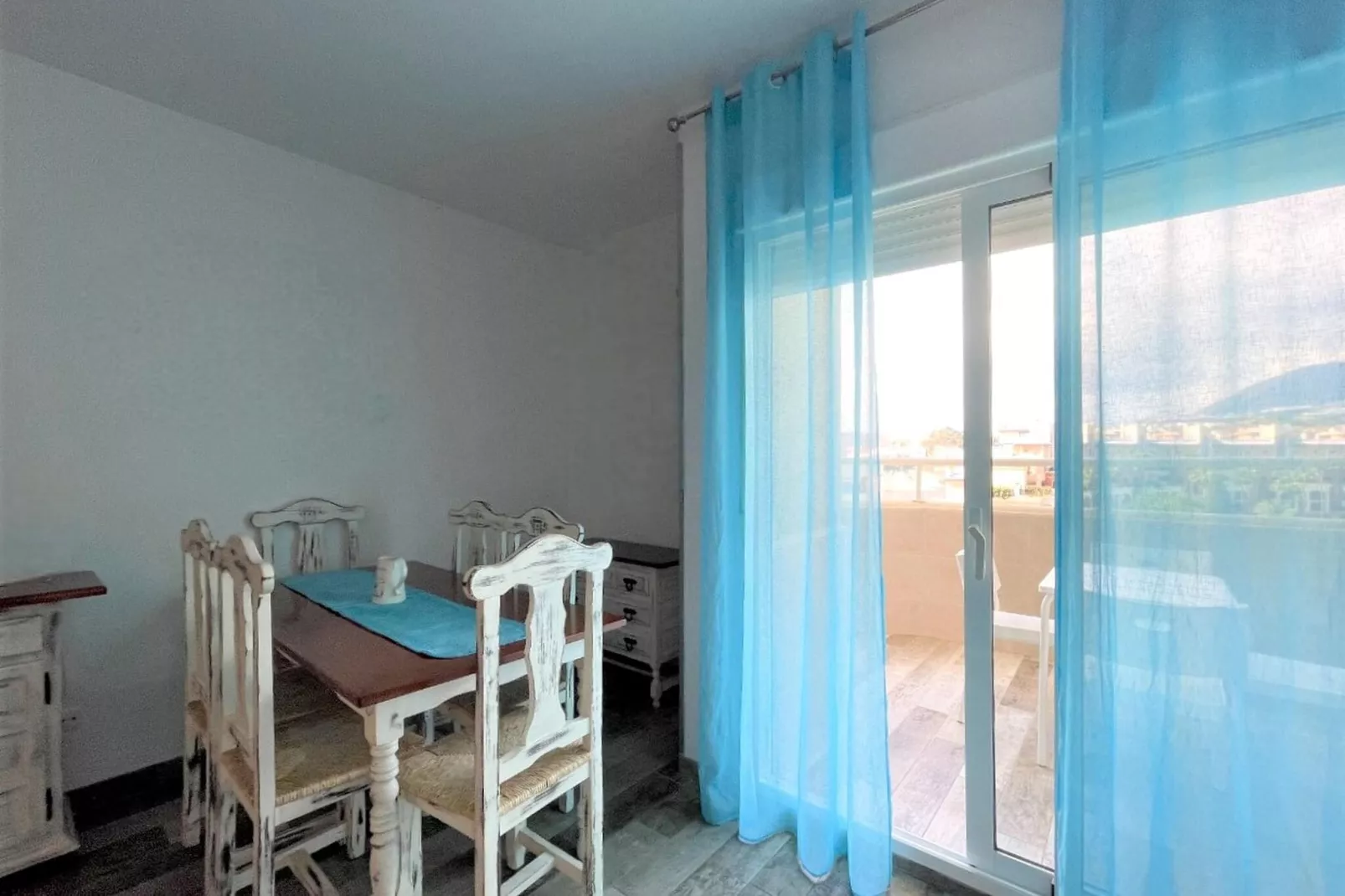 Apartamento con terraza panorámica en Playa Benalmádena-Woonkamer