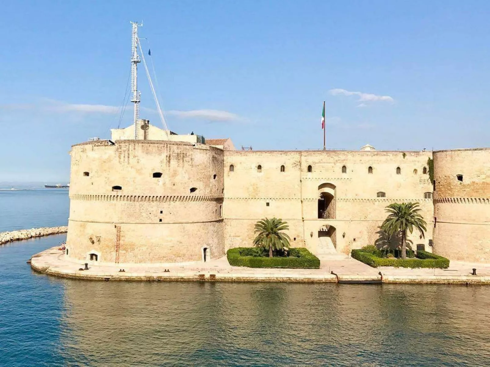 Flacher Rasen links-Image-tags.info