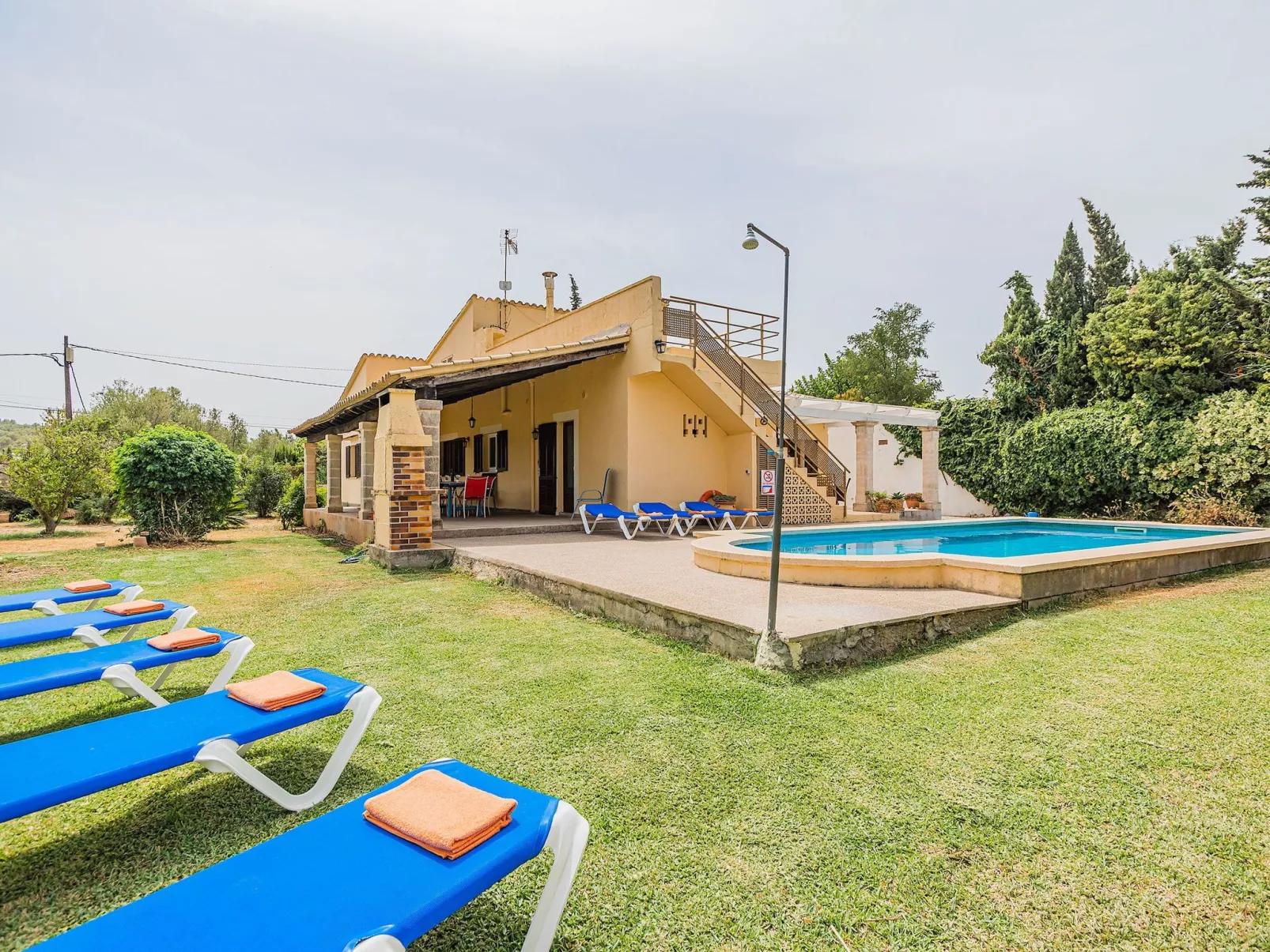 Finca "Can Sureda" mit Garten, Grill und Terrasse-Binnen