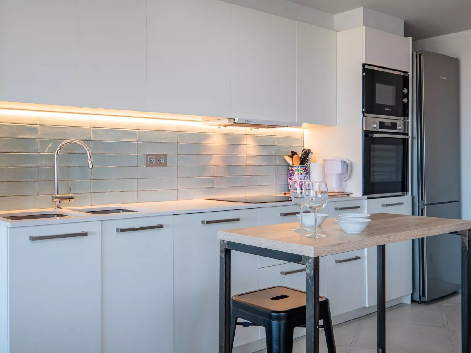 Costabravaforrent Marina, schöne Wohnung in erster Meereslinie-Binnen