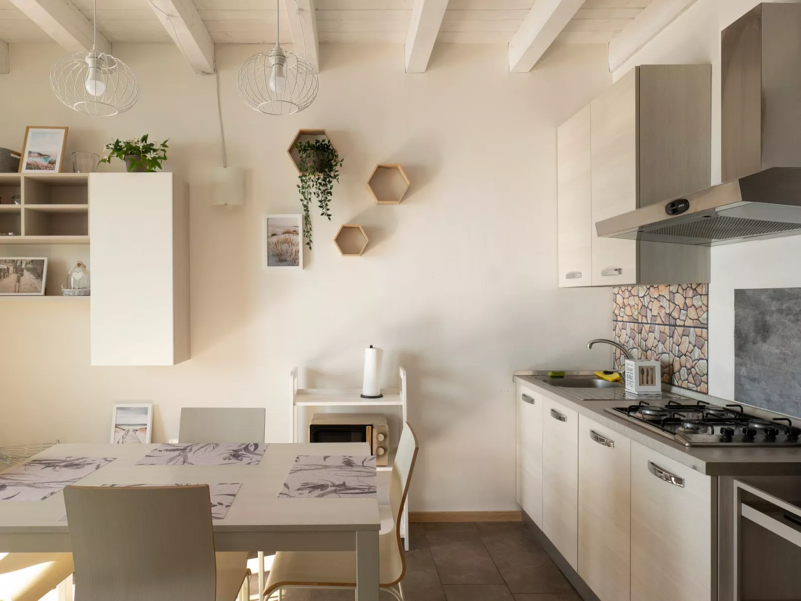 Cherubino 2", Dreizimmerwohnung mit Pool und Terrasse-Binnen