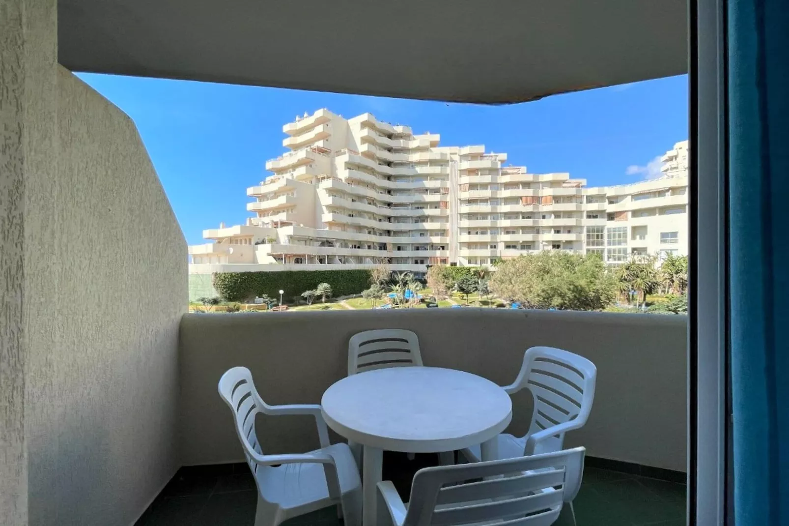 Apartamento con terraza y vistas a playa Benalmádena-Uitzicht zomer