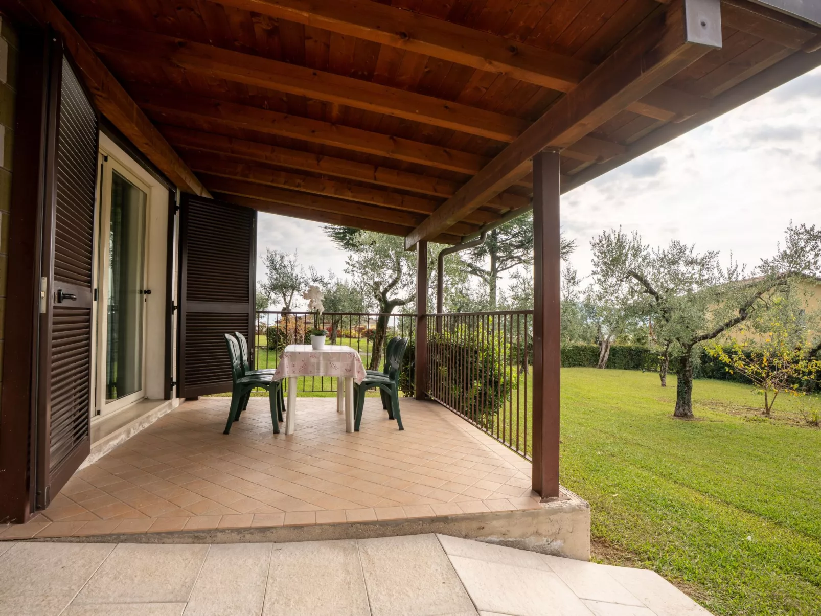 Zwei-Zimmer-Appartement in Villaggio Sanghen-Buiten