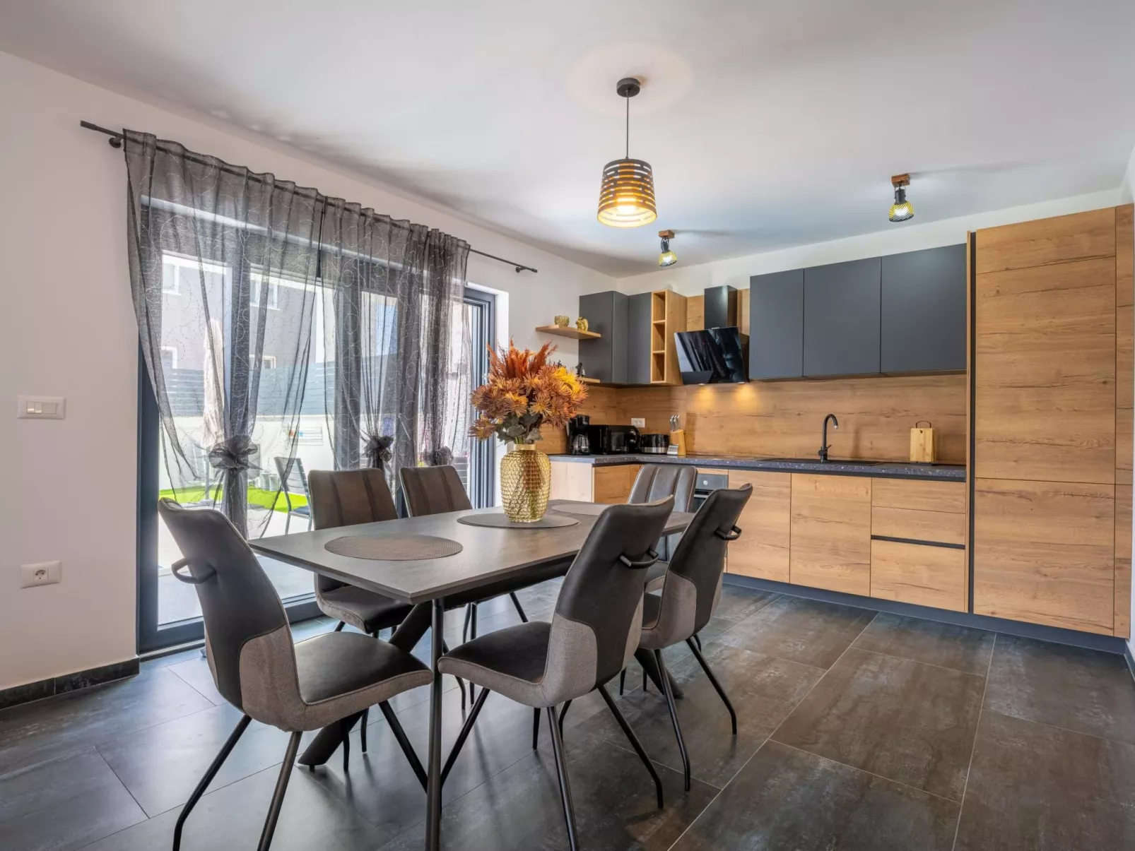 Apartment Rose mit privatem Pool-Binnen