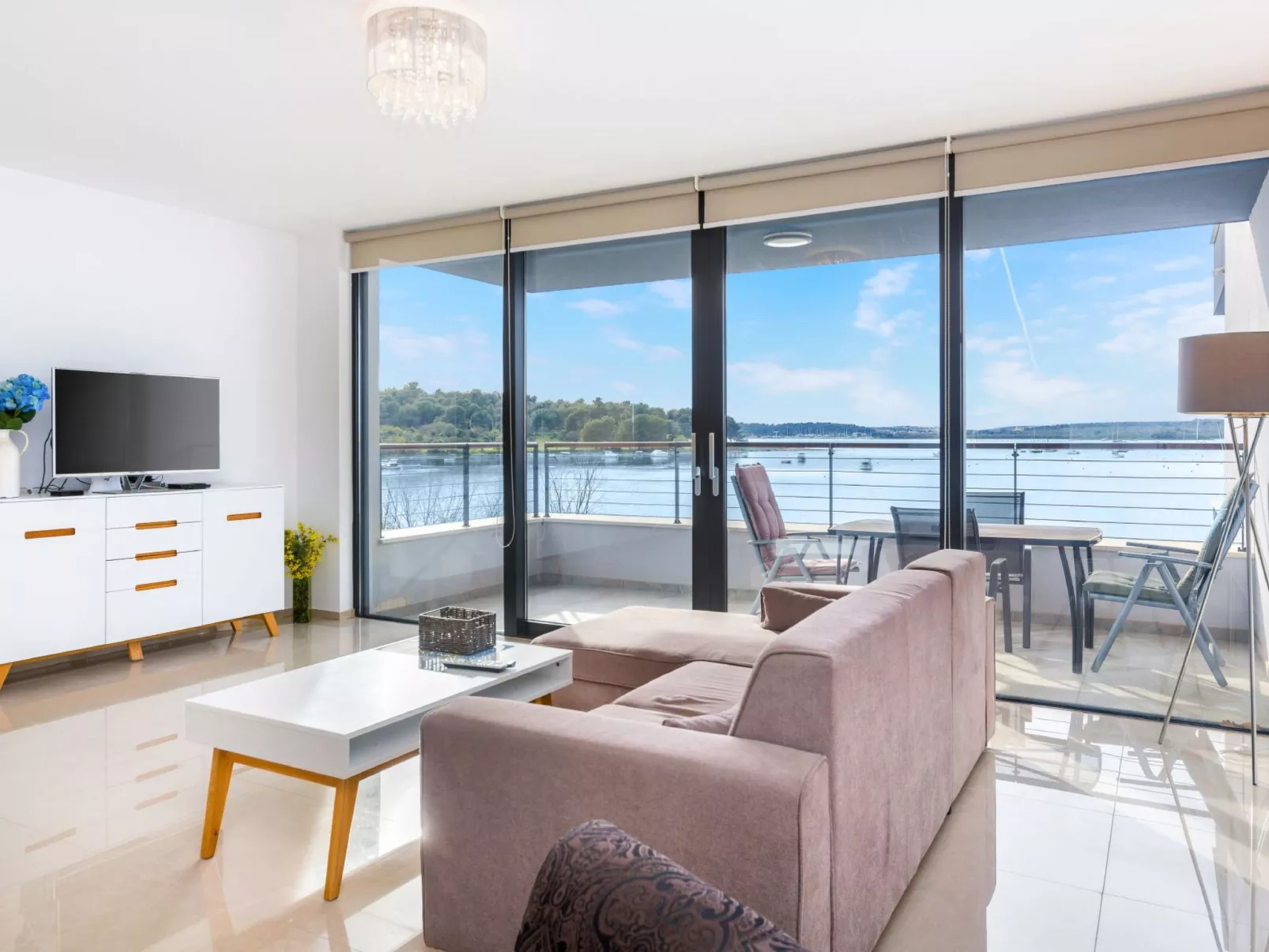 Vizula - Aurelia Maris-Binnen