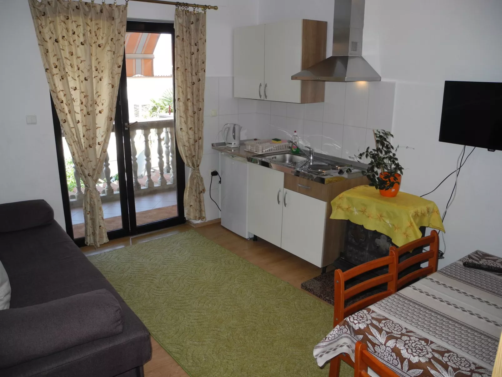 Wohnung in Crikvenica mit Terrasse und Grill
