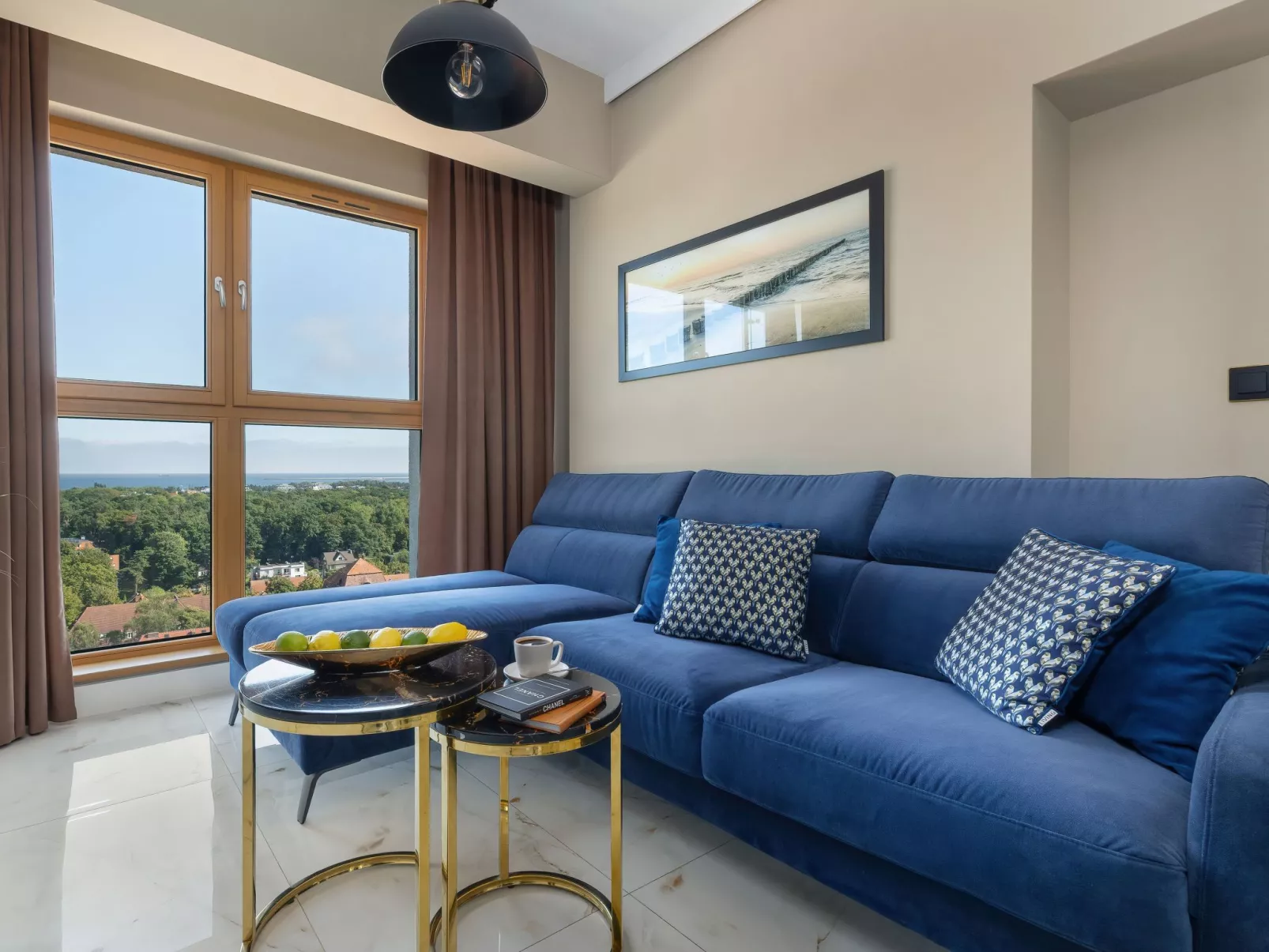 "Platan Tower 113"-Binnen