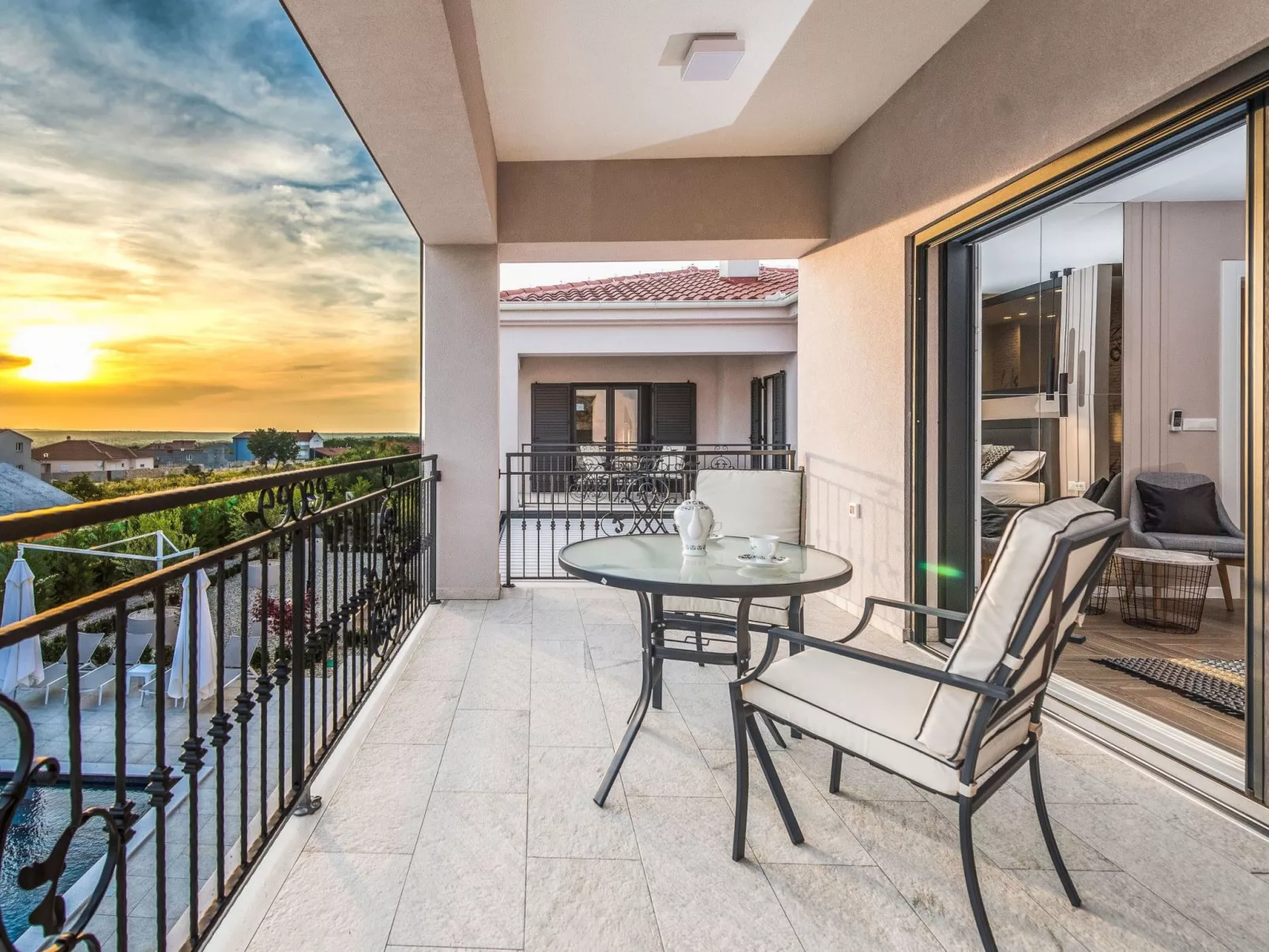 Haus für 9 Personen und 1 Kind in Gornje Rastane-Image-tags.info