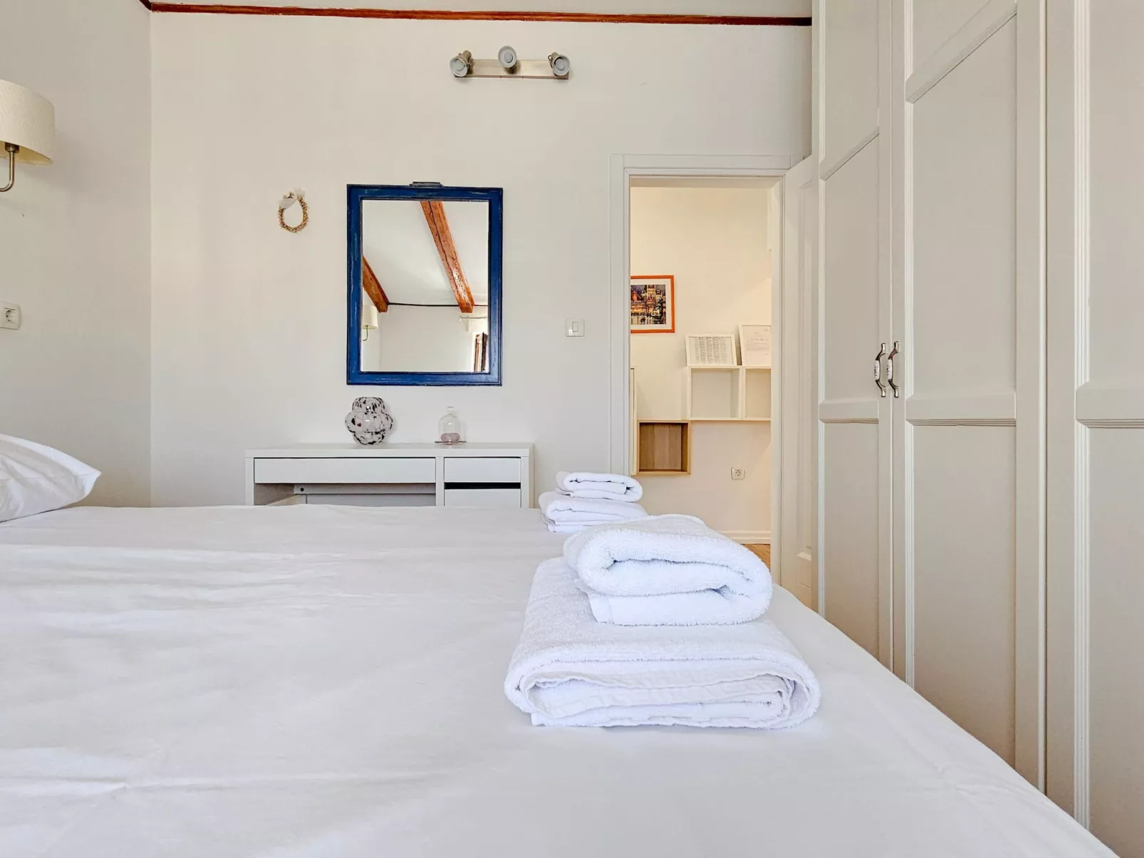 "Lara A4" mit Balkon-Binnen