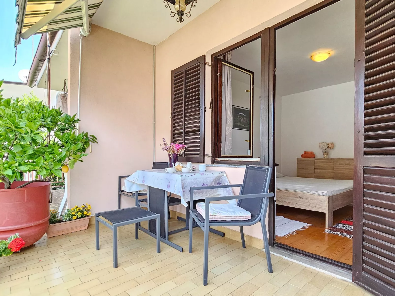 Appartement mit Balkon für 2 Personen-Image-tags.info