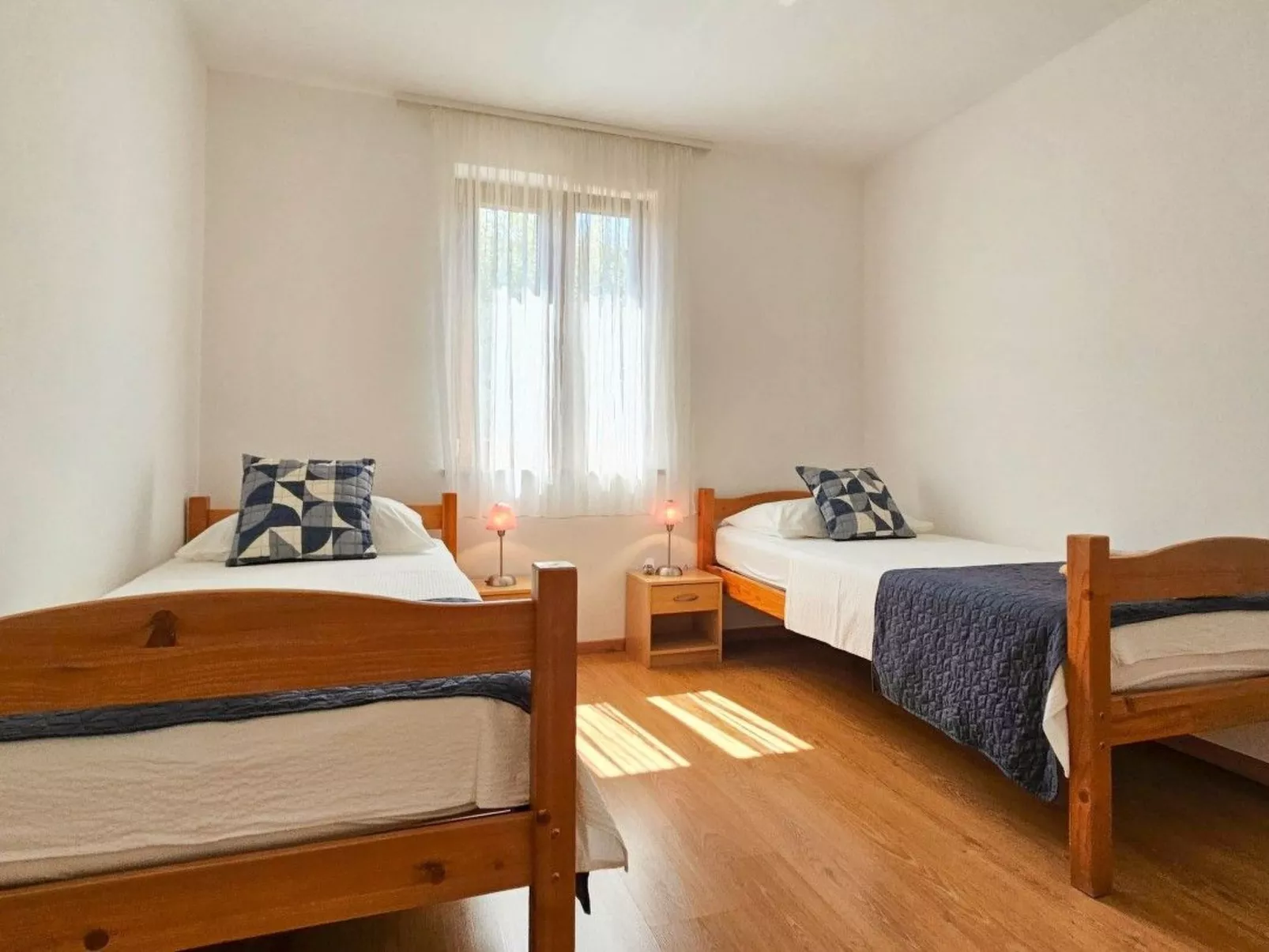 Toni -Wohnung im Erdgeschoss-Binnen