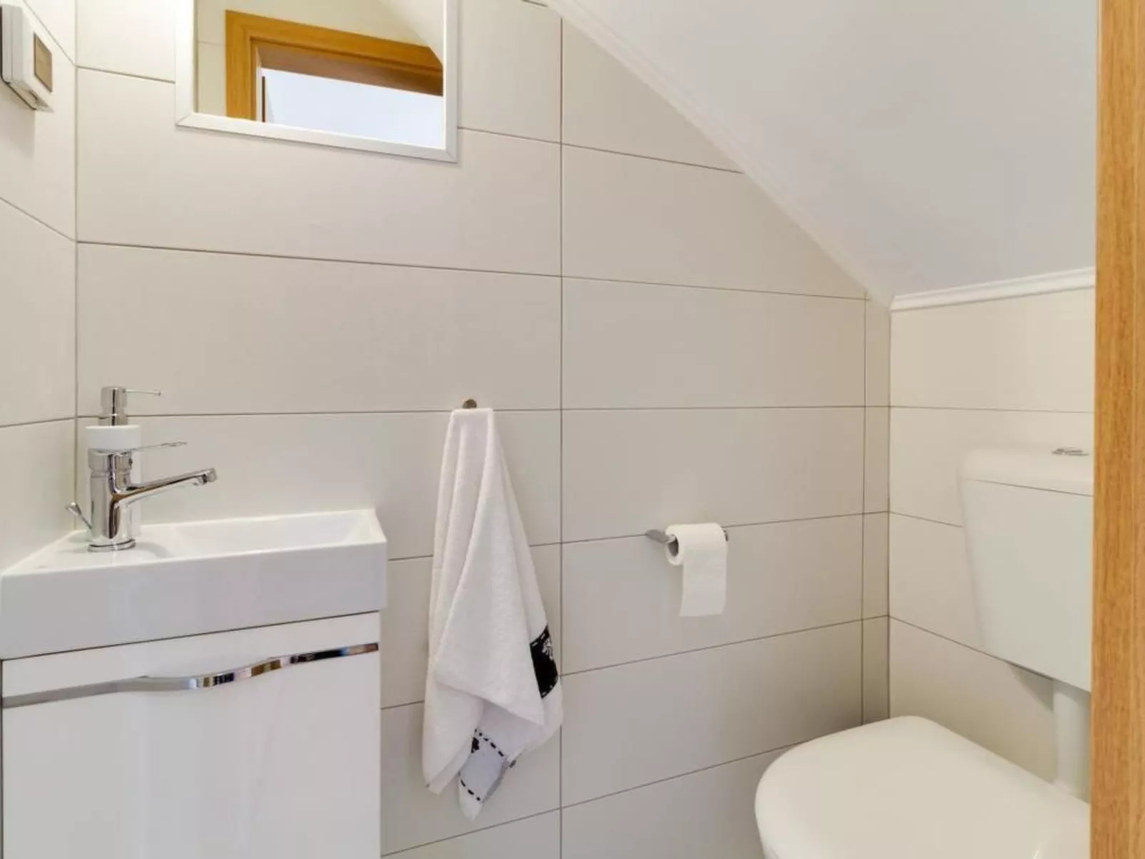 "Villa Zoro"-Image-tags.info